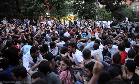 Mass protests continue in Armenia